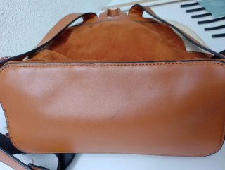 Mochila Parfois Beige y Marrón textura tipo rafia