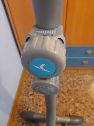 Bicicleta Estática Azul y Gris