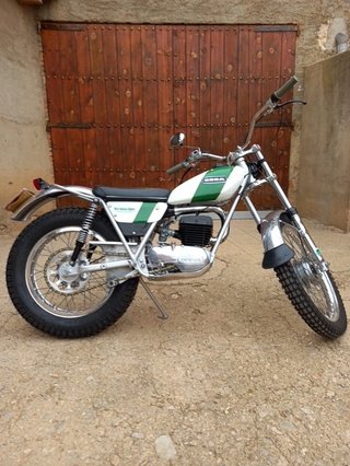 MOTOCICLETA OSSA MIKE ANDREWS 250