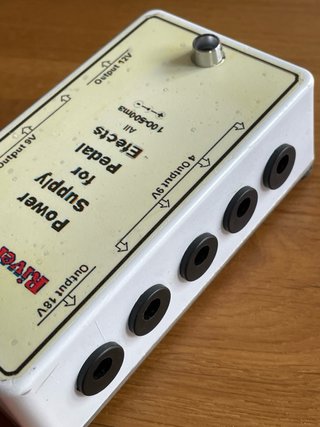 Fuente Alimentación Rivertronic para pedales