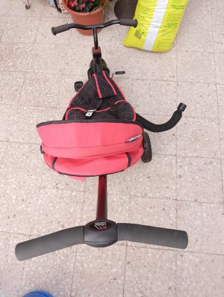 Triciclo infantil negro