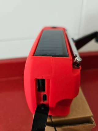 Radio Solar Crank Linterna Cargador Móvil
