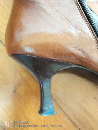 Botas de piel marrones