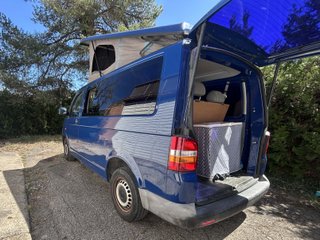 Volkswagen Transporter T5 2003 con techo elevable