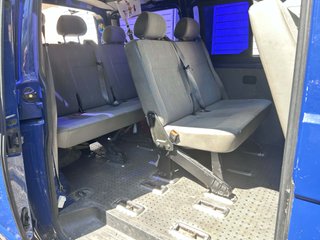 Volkswagen Transporter T5 2003 con techo elevable