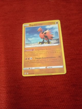 Carta Pokémon Suicune V 031/203