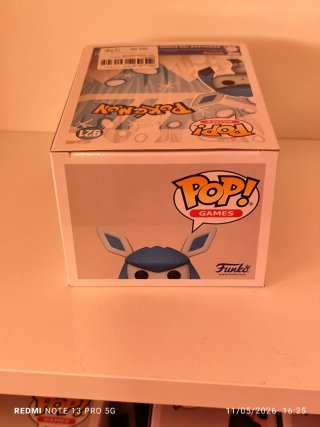 Funko Pop Glaceon 921 Flocked Pokémon