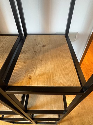 2 estanterías Metálica y Madera