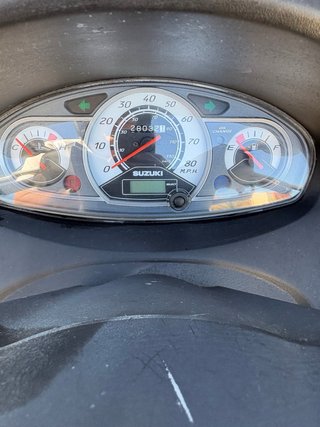 Suzuki Burgman 125 Negra