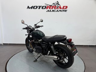 Triumph Street Twin