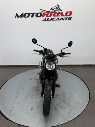Triumph Street Twin