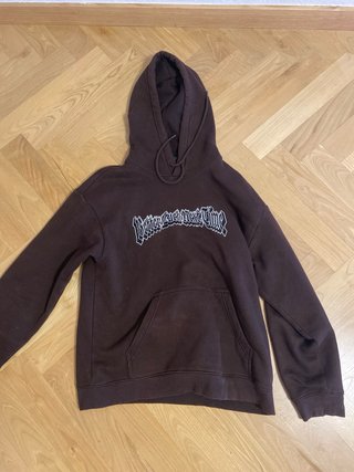 Sudaderas: AMI Paris(vendida), Stussy y Bershka