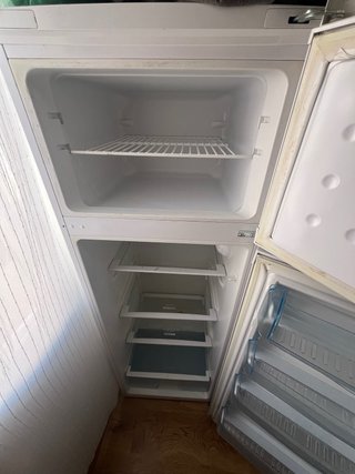 Nevera Beko A+ con congelador