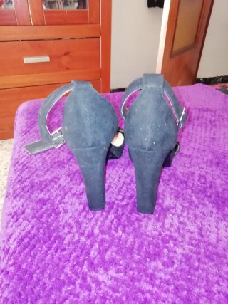 Zapatos de tacón ante negro