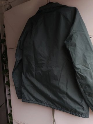 Chubasquero Vans Negro y Verde Talla M