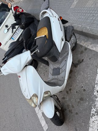 Ciclomotor Scooter Blanco