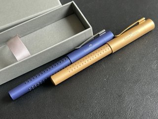 Confezione di due penne stilografiche Faber Castell Grip nuove