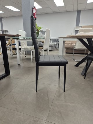SILLA COMEDOR ELEGANCIA ESTRUCTURA ROBUSTA GANGA