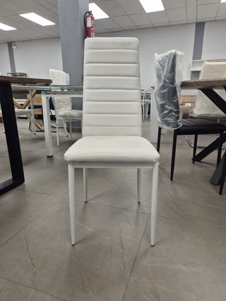 SILLA COMEDOR ELEGANCIA ESTRUCTURA ROBUSTA GANGA