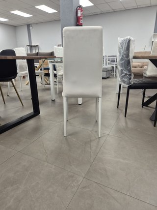 SILLA COMEDOR ELEGANCIA ESTRUCTURA ROBUSTA GANGA