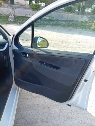 Peugeot 207 2010
