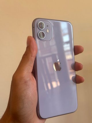 iPhone 11 Morado 64GB