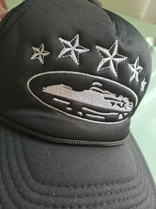 Gorra Corteiz Negra Estrellas