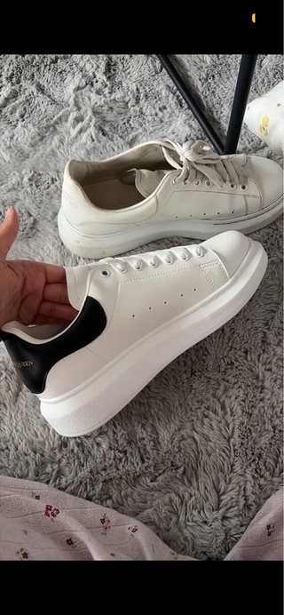 Alexander McQueen Sneakers Nere