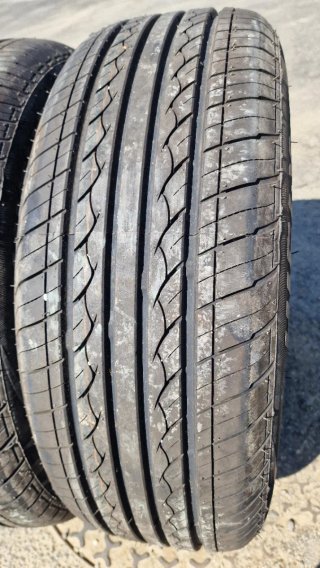 Neumáticos 215/60/16
