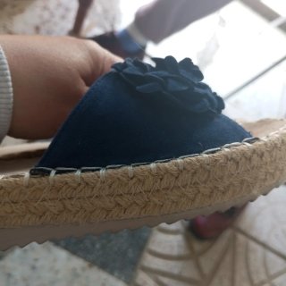 Zuecos esparto flor azul talla 37