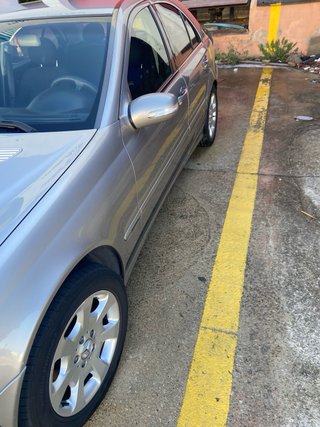 Mercedes-Benz Clase C 2004