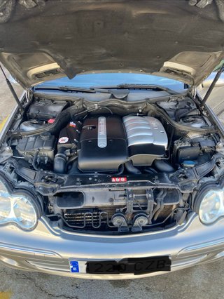 Mercedes-Benz Clase C 2004