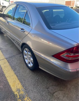Mercedes-Benz Clase C 2004