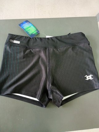 Conjunto deportivo John Smith niña
