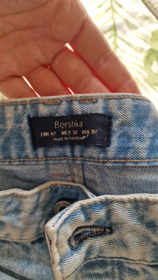 Pantaloni corti jeans Bershka