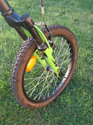 Bicicleta infantil B'twin Racing Boy 500. 20 "