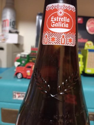 Botella vacía Estrella Galicia de Colección.