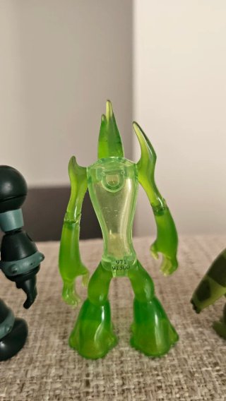 Lotto 3 Action Figure Ben 10 Ultimate Alien