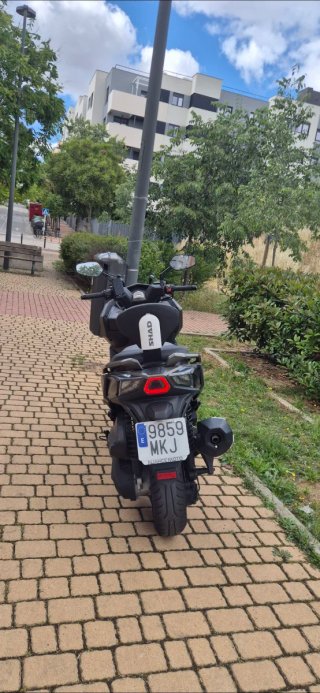 Kymco 360 DTX Maxi Scooter Negra/Gris