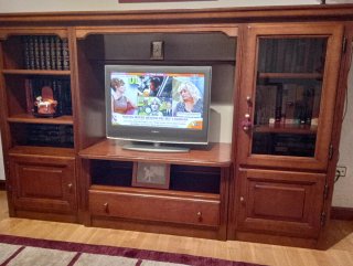 Mueble de salón madera y cristal