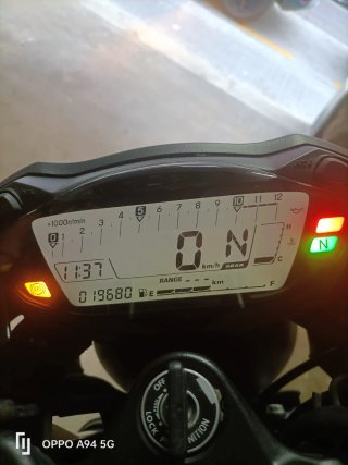 Suzuki SV650 Naked 2020 Negra/Roja