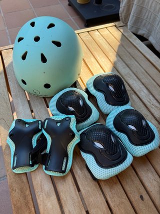Casco y protectores patinaje infantil