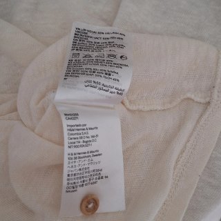 Camiseta H&M crema botones T.XS