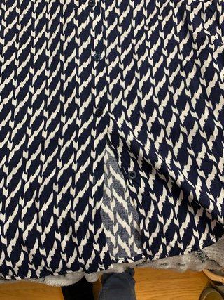 Camisa larga estampada con etiqueta