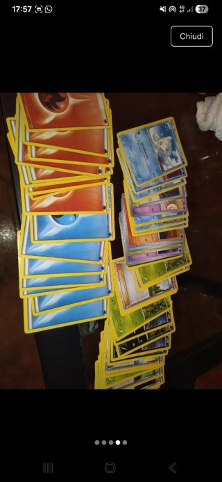 109 carte Pokémon + mazzo Zekrom completo + kit