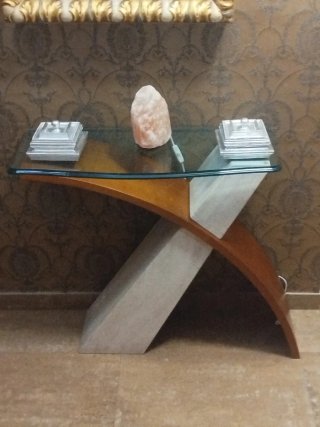 Mesa de entrada madera y piedra