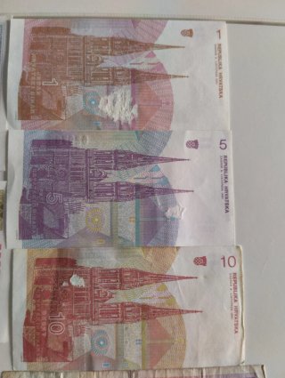 Lote de 10 billetes diferentes