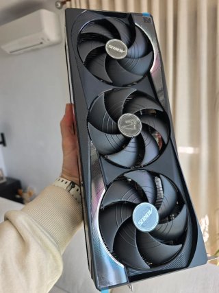 PC Gaming Gama Alta: 5080 Aorus Ryzen 9800x3d 32Gb
