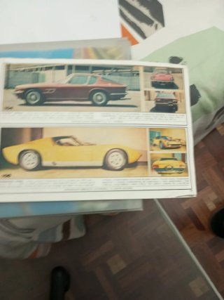 Álbum de cromos Los coches más bonitos