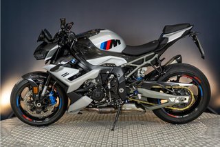 BMW M 1000 R .